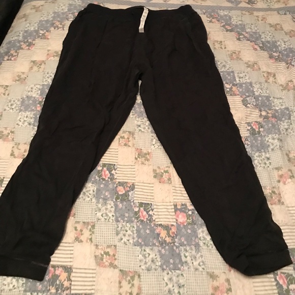 Lululemon Joggers - Picture 4 of 5